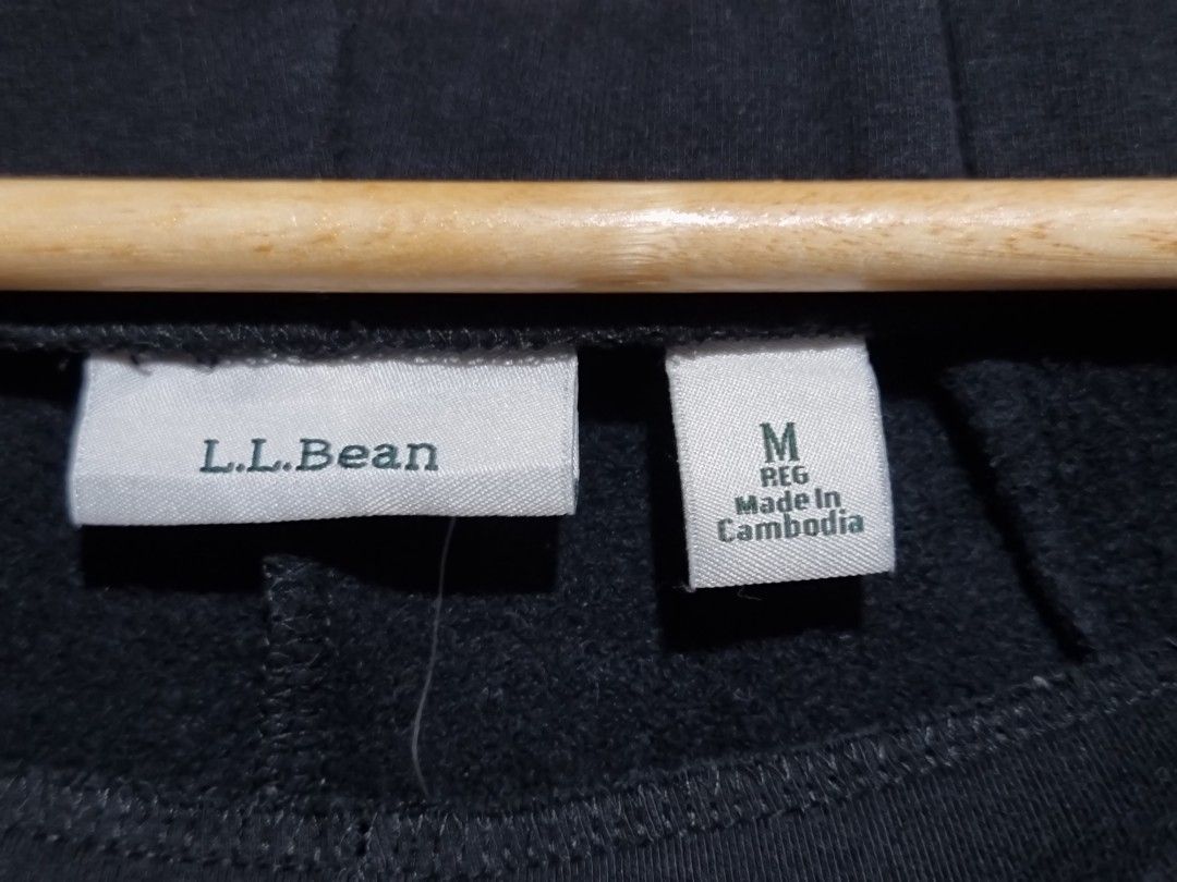 l.l.bean Leg Warmer Pants Men (Category: Activewear) located in Imus. Submitted by aim_for_less (Listing ID 1462842902, Image 3). Description: L.L.Bean Leg Warmer Pants Men - Brand: L.L.Bean - SIZE: Medium on tag - DIMES: 16" x 39.5" x 7.5" LEG OPENING - Style: Black Slim Leg Pants - Condition: Almost New with original tag attached - Original Price: $69.95 - Origin: Made in Cambodia - Features: Comfortable and versatile for everyday wear - Very g