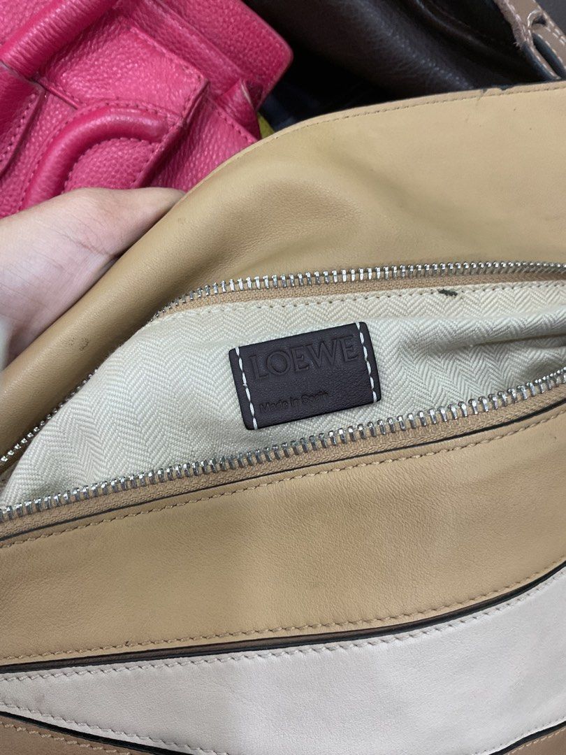 LoeW3 (Category: Luxury Apparel) located in Bacolod City. Submitted by asianbellahadidd (Listing ID 1462756999, Image 3). Description: .