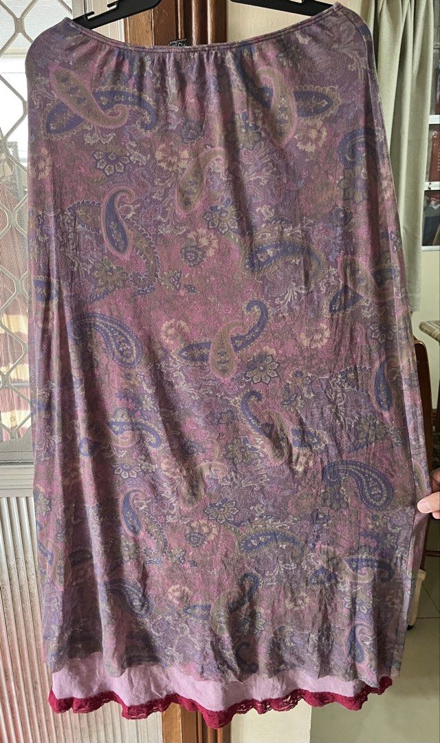 Long skirt (Category: Skirts) located in Bacoor. Submitted by ayit. (Listing ID 1462723456, Image 2). Description: - small -med fit Brand: Jpb brand collection - Size: S (EU 36 / UK 8 / US 2) - Design: Long skirt with a beautiful paisley print - Features: Lace trim at the hem - Condition: Good (implied by the context of selling) - Meetup location: Citta Italia Subdivision, Bacoor, Cavite.