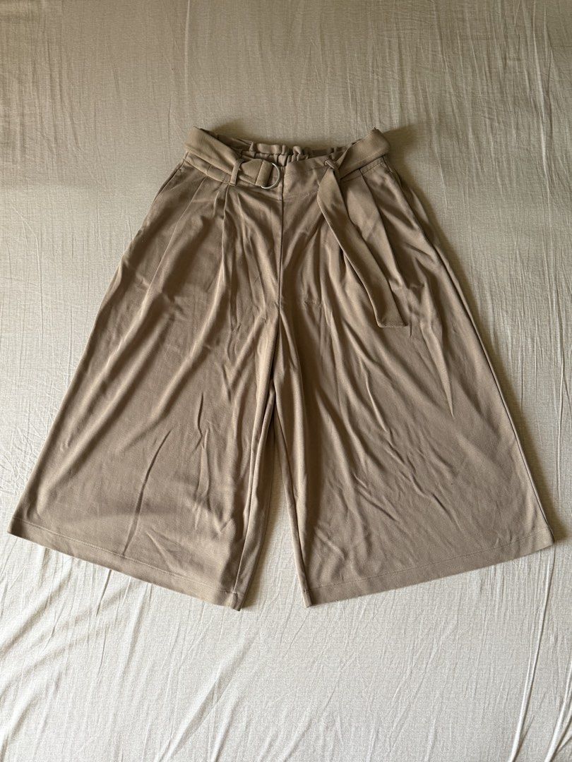 Long Wide Brown Pants/Culottes (Category: Other Bottoms) located in Paranaque City. Submitted by shopsuey.2021 (Listing ID 1462686341, Image 3). Description: .