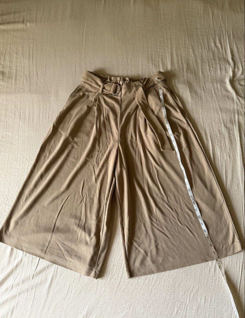 Long Wide Brown Pants/Culottes (Category: Other Bottoms) located in Paranaque City. Submitted by shopsuey.2021 (Listing ID 1462686341, Image 1). Description: .