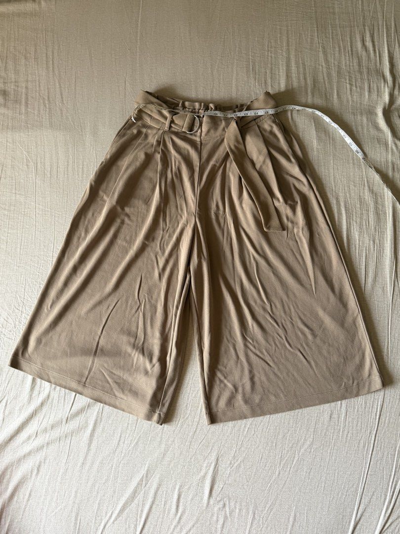 Long Wide Brown Pants/Culottes (Category: Other Bottoms) located in Paranaque City. Submitted by shopsuey.2021 (Listing ID 1462686341, Image 2). Description: .