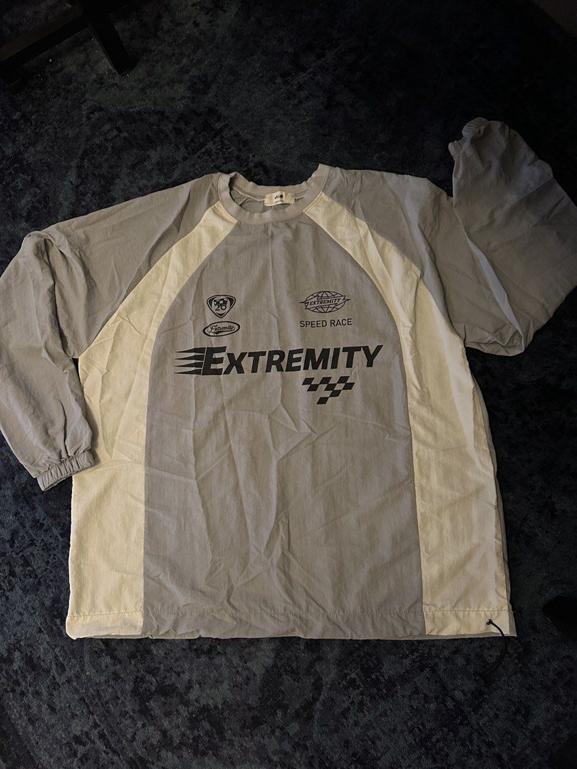 Longsleeve Jersey (Category: Tshirts & Polo Shirts ) located in Makati City. Submitted by grxggy (Listing ID 1462806097, Image 1). Description: Got this one from a thrift store in Seoul, but I've never used it. .
