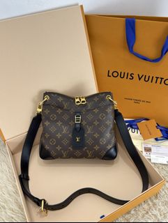 (Category: ) located in . Submitted by luxuryprelovedbagsby_by_agnes (Listing ID 1462845138, Image 1). Description: .