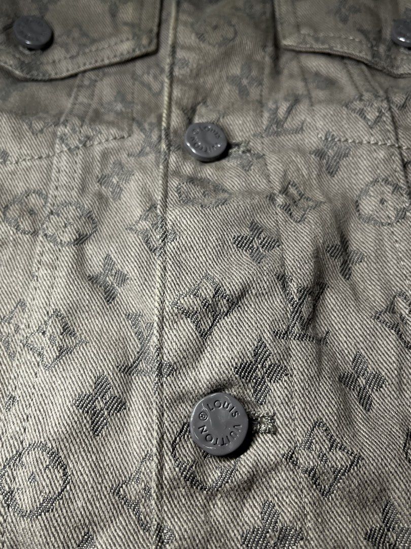 Louis Vuitton Monogram Denim Jacket (Category: Luxury Apparel) located in Manila. Submitted by halukays (Listing ID 1462795919, Image 3). Description: - Classic Louis Vuitton denim jacket - All-over brown monogram pattern - Button-up front with chest pockets - Estimated size: Medium - Ideal for Louis Vuitton collectors and fans LV Denim Jacket Size Small Width 19 Length 23 Color rate 9.5/10 Good Condition Complete tags No flaws 🏷️ 3,000 plus shi