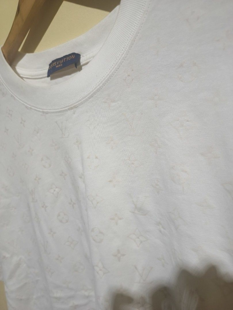 Louis Vuitton Monogram T-Shirt White (Category: Tshirts & Polo Shirts ) located in Angeles City. Submitted by thriftglitz (Listing ID 1462789046, Image 3). Description: Best fit M-L AOP monogram check pic 9.3/10 condition needs wash only .