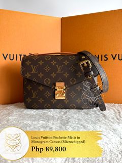 (Category: ) located in . Submitted by belles_lux_closet (Listing ID 1462832909, Image 1). Description: .