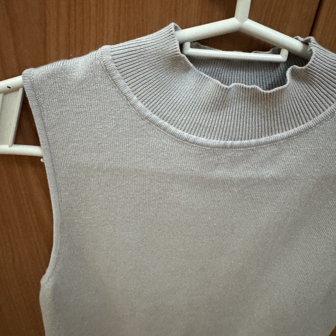 Love Bonito Top (Category: Blouses) located in Quezon City. Submitted by wanderingpenguin (Listing ID 1462790998, Image 2). Description: No when worn unless posted No measurements unless posted Apologies for the wrinkles & uneven lighting :).