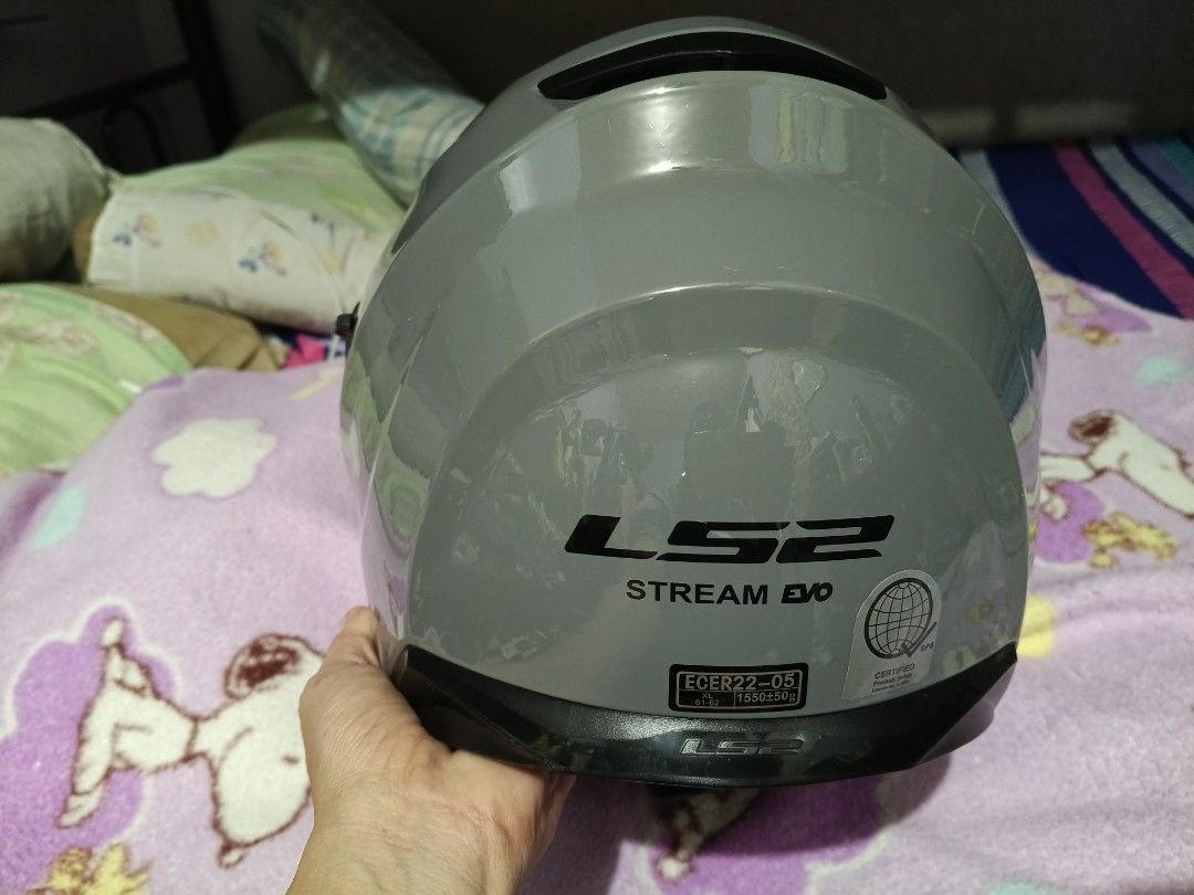 LS2 (Category: Helmets and other Riding Gears) located in Pasay City. Submitted by marineljapansurplus (Listing ID 1462761439, Image 3). Description: LS2 Helmet Model: FF320 Stream EVO Dual Visor Size: XL Color: Glossy Gray Price: ₱3,400 Location: Cabrera Pasay City.