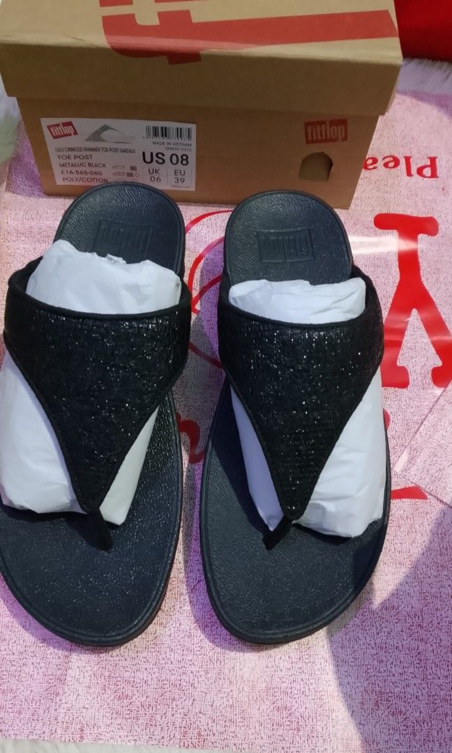 Lulu crinkled shemmerlux (Category: Sandals) located in Muntinlupa City. Submitted by jcualquera (Listing ID 1462874546, Image 3). Description: onhand us8 only Gcash bank transfer j&π llamove.