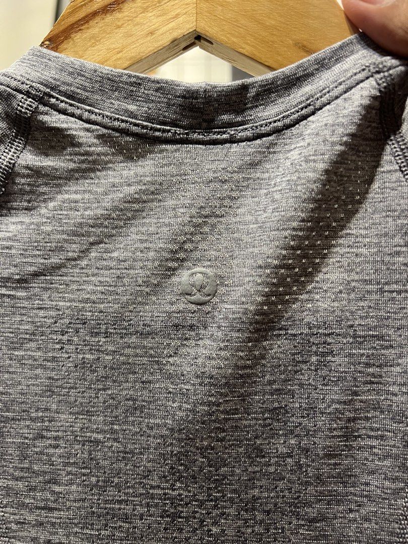 Lululemon (Category: Activewear) located in Tandag. Submitted by archive.dept (Listing ID 1462699902, Image 3). Description: Size 4.