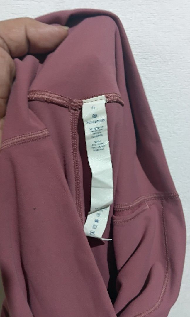 Lululemon align high rise (Category: Undergarments & Loungewear) located in Santo Tomas. Submitted by teofilo-thrifted (Listing ID 1462803973, Image 2). Description: Lululemon align high Rise Legging Excellent Size 6 Haba 29 price 650 free shipping po.
