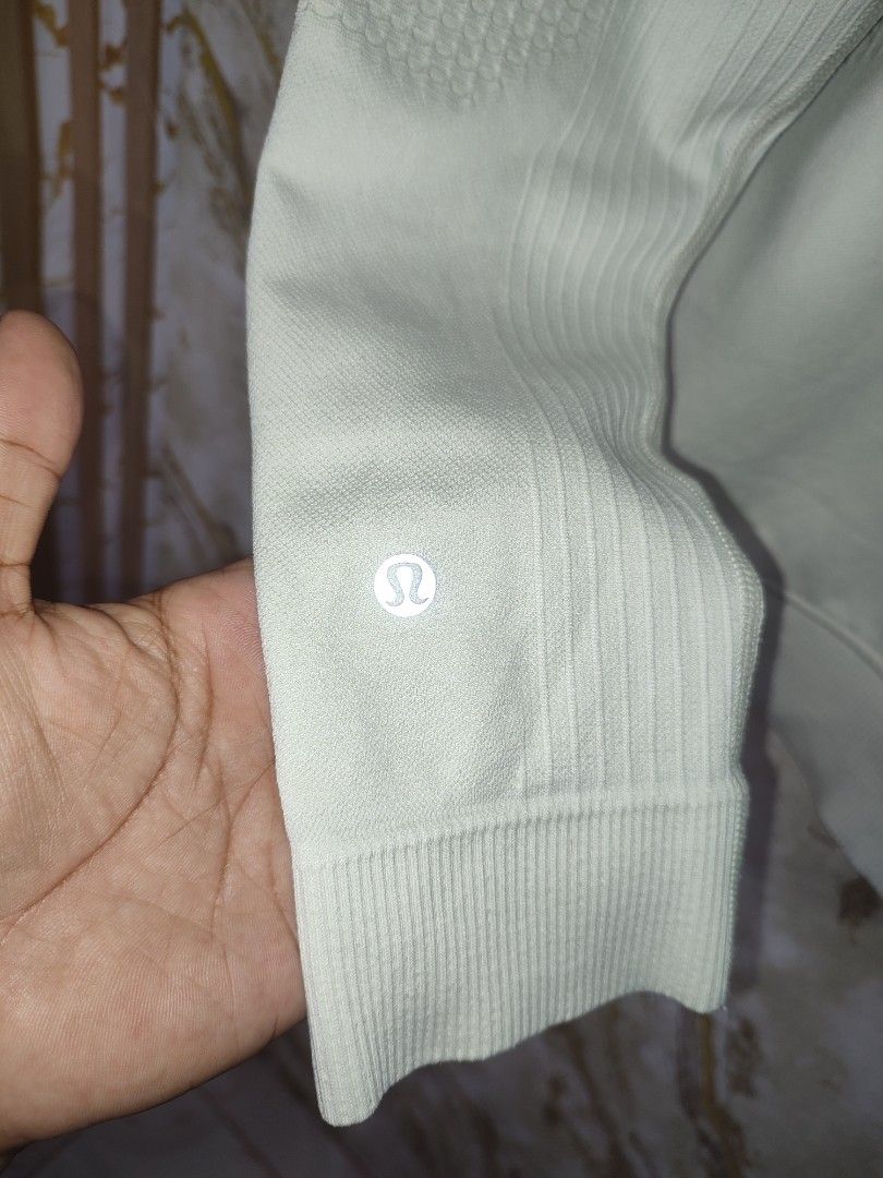 Lululemon Crewneck Sweatshirt Light Beige (Category: Coats, Jackets and Outerwear) located in Cabuyao City. Submitted by jederama (Listing ID 1462723484, Image 3). Description: LULULEMON VENT TECH SWEATSHIRT LS SIZE : SMALL ON TAG WIDTH - 19 LENGTH - 26.5 EXCELLENT CONDITION NO ISSUE / NO FLAWS AUTHENTIC 💯 1,480 + SHIPPING FEE.