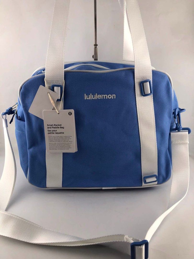 Lululemon racket bag (Category: Tote Bags) located in Manila. Submitted by gff.daily_flower (Listing ID 1462699219, Image 3). Description: 16.5 L With tag.