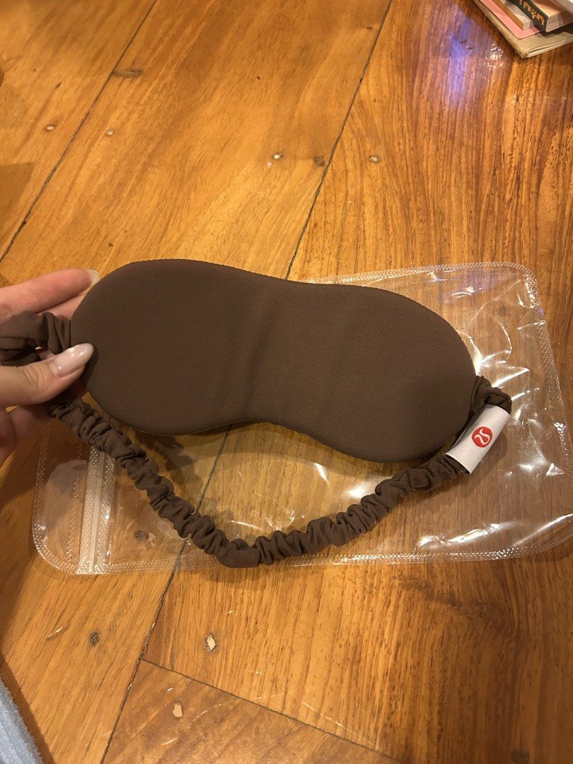 Lululemon Sleep Mask Powered by Nulu Fabric (Category: Activewear) located in Manila. Submitted by deeelles14251 (Listing ID 1462786413, Image 2). Description: - Brand new Lululemon sleep mask - Made with ultra-soft Nulu fabric - Comes in original packaging - Ideal for travel or enhancing your sleep - Features a comfortable elastic strap.