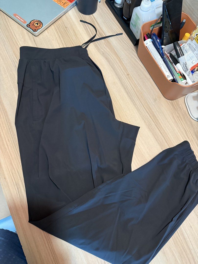 Lululemon Surge Jogger XL Black (Category: Joggers) located in Taguig. Submitted by hellogoofy (Listing ID 1462845369, Image 1). Description: Lululemon Surge Jogger - Men’s Size XL Excellent Condition, no Tags Product Code & Square Size Dot can be seen in the images Meetups: Mitsukoshi BGC, or pickup via Lalamove / Grab RFS: Too big.