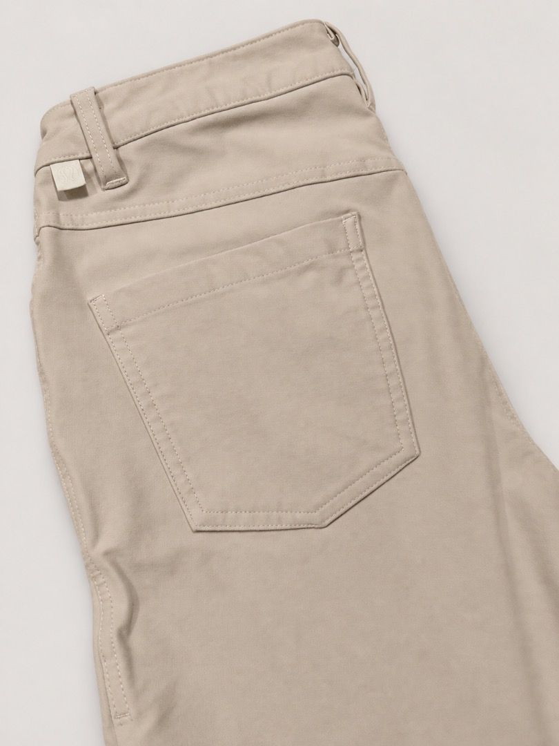 Lululemon Trousers (Category: Trousers) located in Makati City. Submitted by seyera (Listing ID 1462797084, Image 3). Description: Lululemon trousers size US 29 Slim fit Beige trousers.