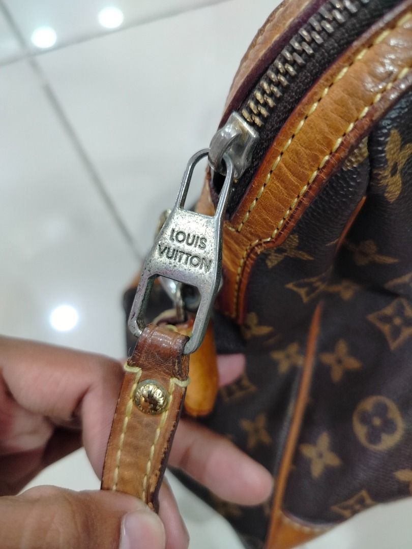 LV (Category: Luxury Bags & Wallets) located in Caloocan City. Submitted by ritubado_19 (Listing ID 1462877715, Image 3). Description: LV authentic .