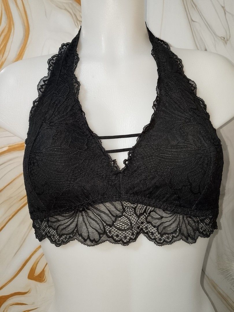 M: gilly Hicks Black Lace Halter Neck Bralette (Category: Undergarments & Loungewear) located in Manila. Submitted by truecrystal-1407 (Listing ID 1462881621, Image 1). Description: - Elegant black lace bralette not padded - Beautiful floral lace pattern - Flattering halter neck design - Stylish criss-cross detail in the front - Comfortable lace band with a scalloped edge - Secure hook and eye closure at the back - Versatile for everyday wear or 