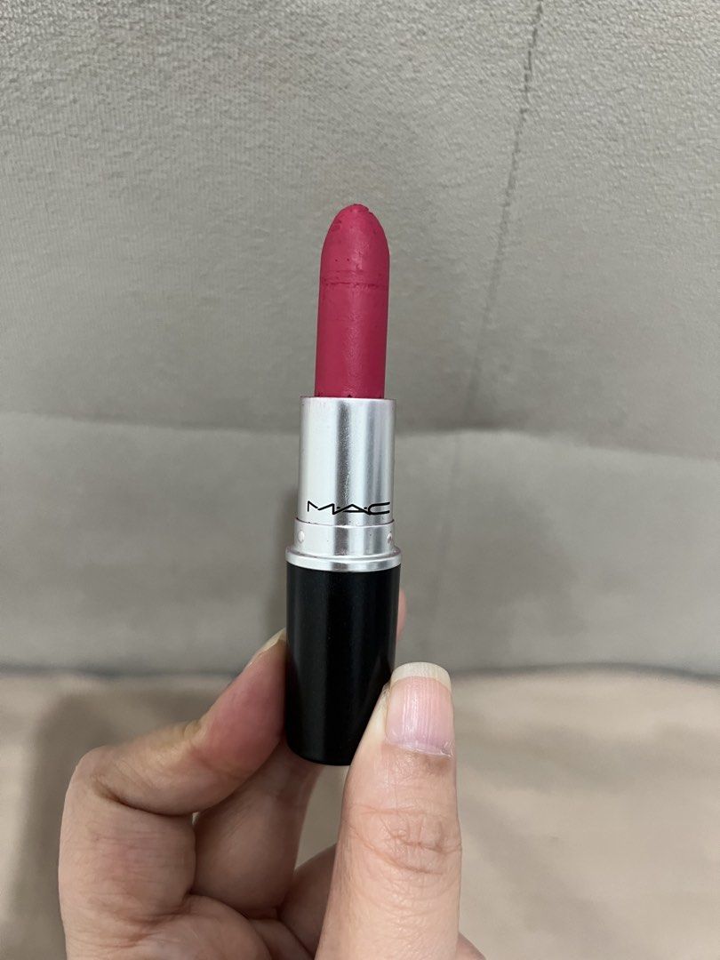 MAC Retro Matte Lipstick - All Fired Up A16 (Category: Makeup) located in Cainta. Submitted by cendzz (Listing ID 1462684319, Image 2). Description: - MAC Retro Matte Lipstick - Shade: All Fired Up (Color Code: A16) - Authentic -Bought from Mac store in Sm Megamall.