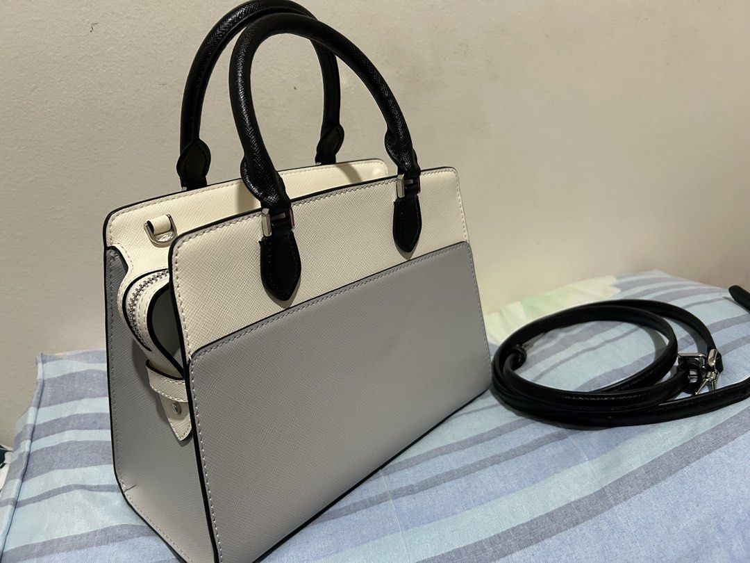 MADISON SMALL (Category: Luxury Bags & Wallets) located in Quezon City. Submitted by dropshopselections (Listing ID 1462682946, Image 2). Description: original approx 9 x 7 x 4 inches.