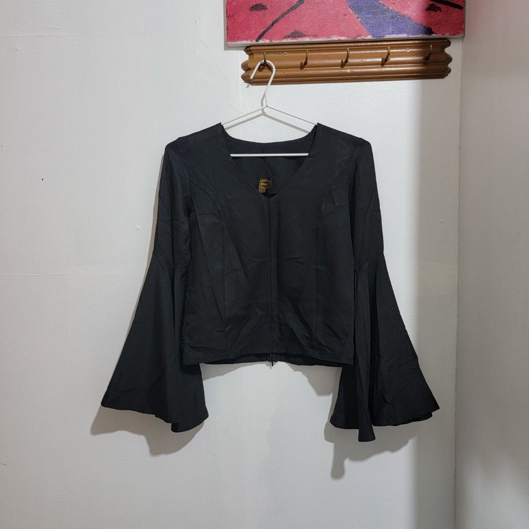 Mags Black Bell Sleeve Blouse Size M (Category: Coats, Jackets and Outerwear) located in Quezon City. Submitted by akiyostudios (Listing ID 1462850712, Image 1). Description: - fits m.