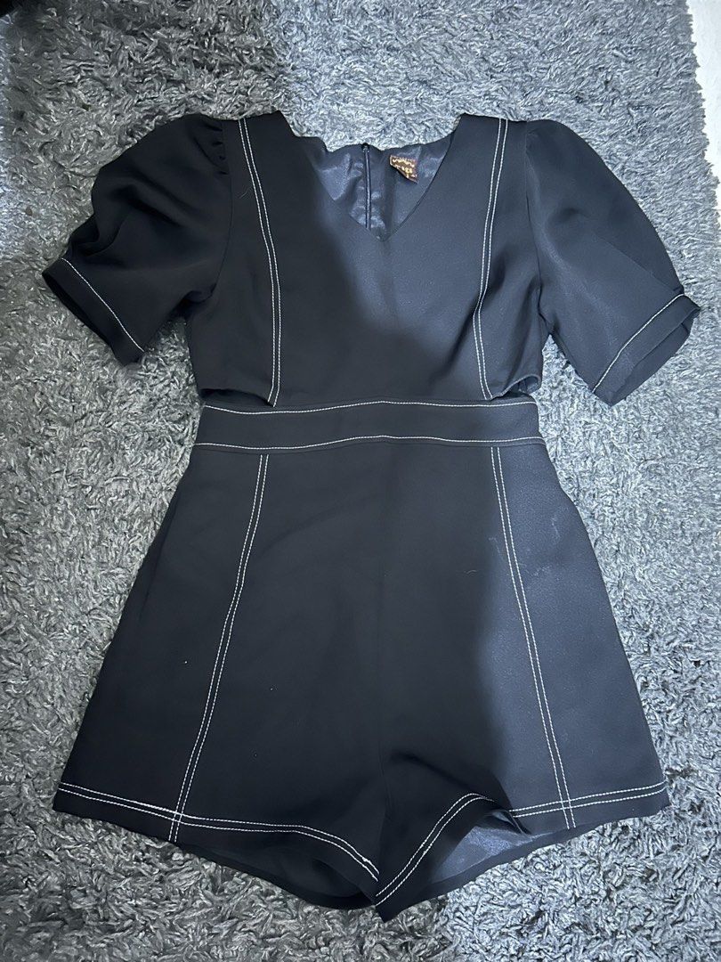 Mags Black Romper (High quality) (Category: Rompers) located in Agdangan. Submitted by christy_4 (Listing ID 1462820090, Image 1). Description: .