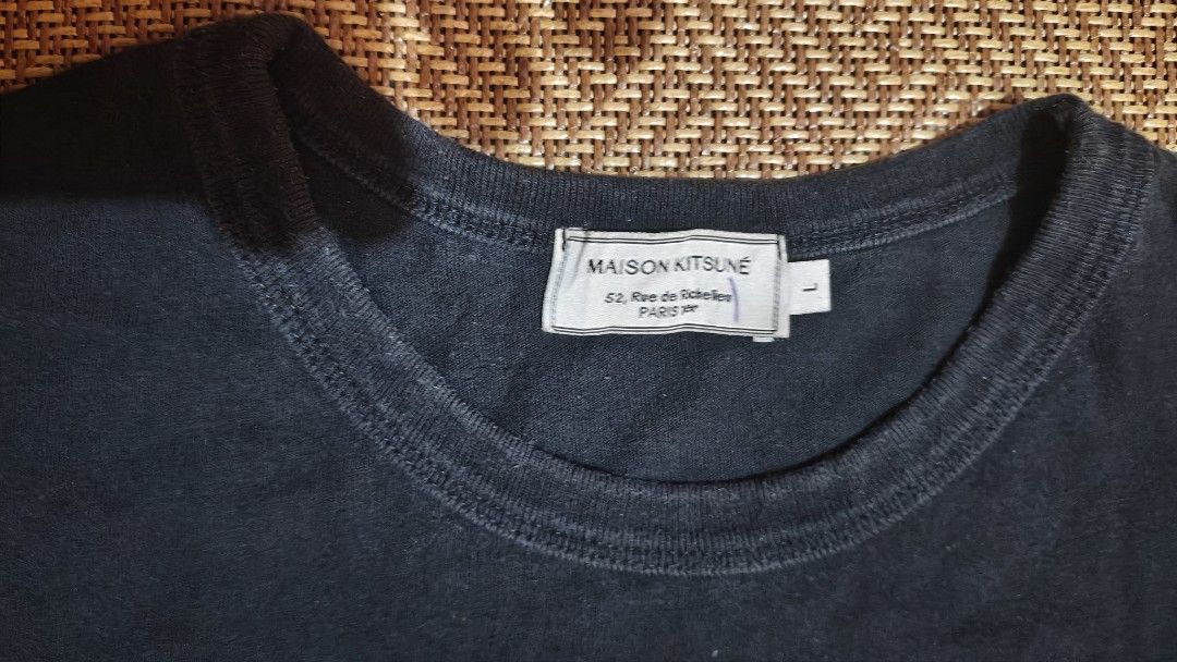 Maison Kitsune Shirt (Category: Tshirts & Polo Shirts ) located in Mandaue City. Submitted by kulasyow (Listing ID 1462860492, Image 2). Description: Maison Kitsune As per Gemini AI 2012 Onwards "daw" Slightly Faded na sa may neck Color rate 8/10 Check Photos nalang 180 nalang yan Dimes: 18.5x28 Cebu Loc.