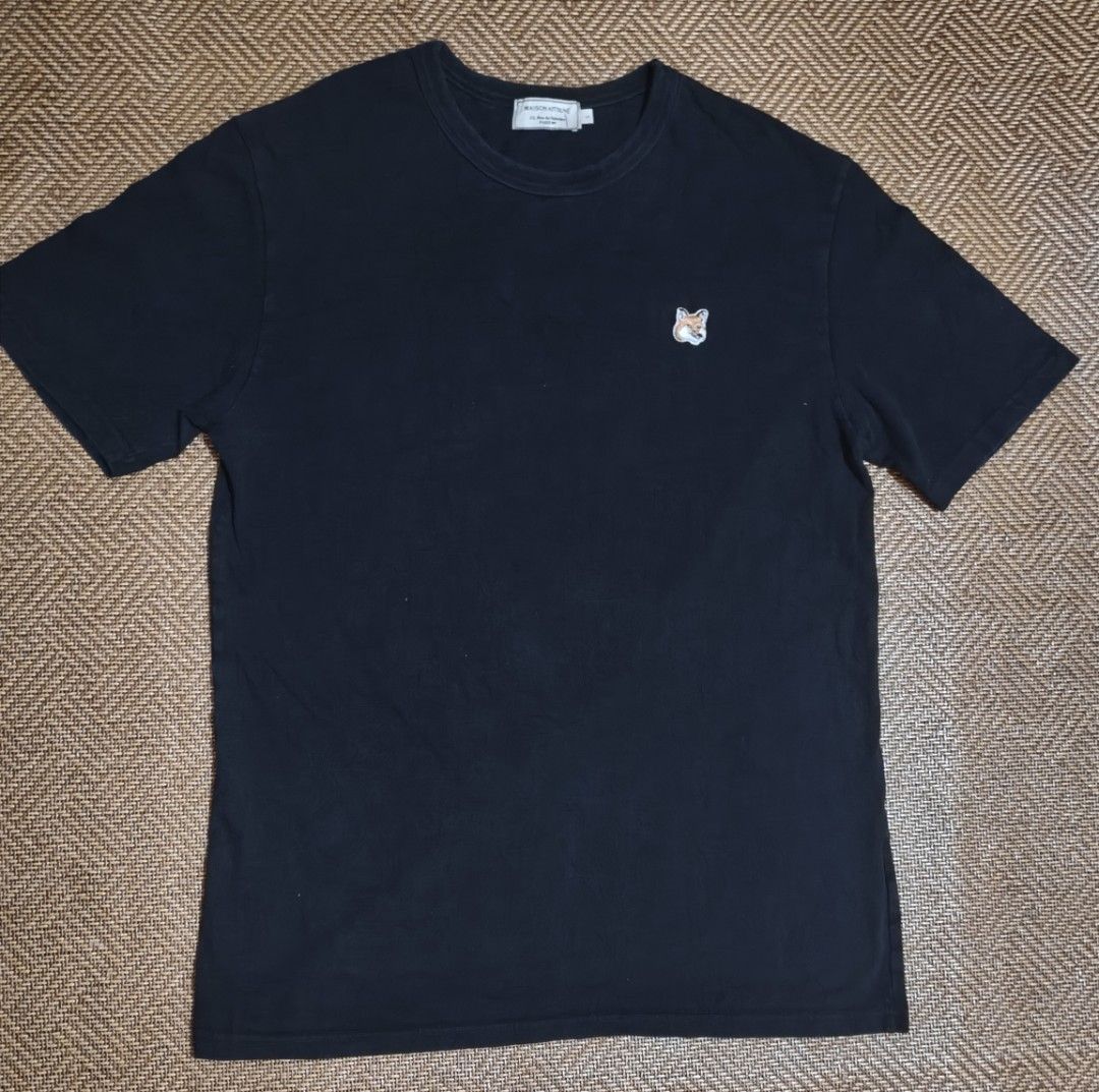 Maison Kitsune Shirt (Category: Tshirts & Polo Shirts ) located in Mandaue City. Submitted by kulasyow (Listing ID 1462860492, Image 1). Description: Maison Kitsune As per Gemini AI 2012 Onwards "daw" Slightly Faded na sa may neck Color rate 8/10 Check Photos nalang 180 nalang yan Dimes: 18.5x28 Cebu Loc.