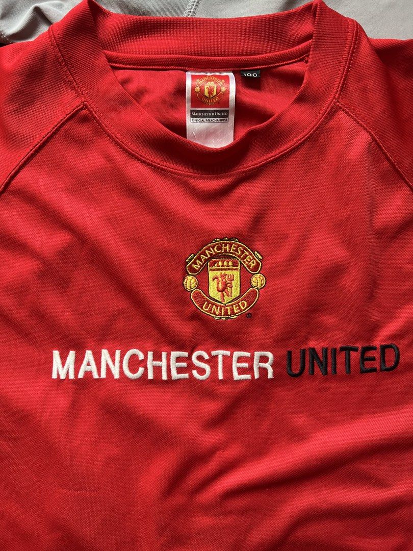 Manchester United Training Jersey (Category: Tshirts & Polo Shirts ) located in Borongan. Submitted by thriftsbyblas (Listing ID 1462690612, Image 3). Description: .