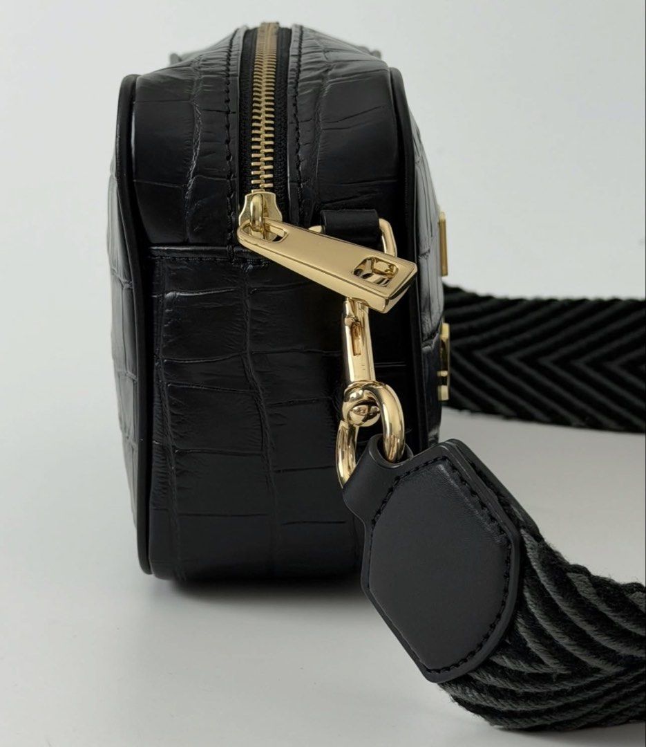 Marc Jacobs Croc Camera Bag (Category: Cross-body Bags) located in Manila. Submitted by truedragon.565ee4 (Listing ID 1462690809, Image 2). Description: Rfs: decluttering Last photo for price reference.