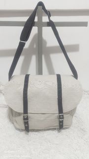 (Category: ) located in . Submitted by secondchances.thriftsh8p (Listing ID 1462865054, Image 1). Description: .
