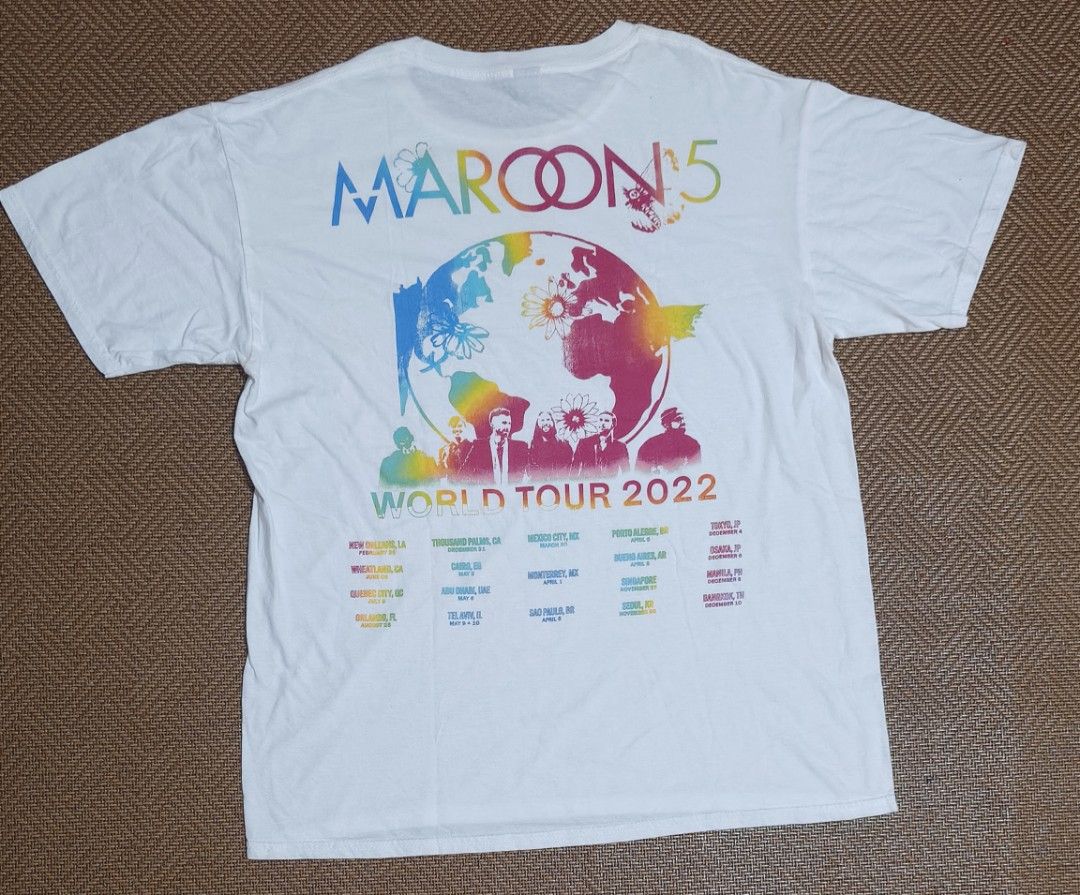 Maroon 5 Shirt (Category: Tshirts & Polo Shirts ) located in Mandaue City. Submitted by kulasyow (Listing ID 1462857293, Image 3). Description: Maroon 5 Shirt Tag Gildan Used Condi Parang mahimolmol na manipis Good pa yung print Hairlines Crack prints Dimes:20.5x27 Price: 250 lang Cebu.