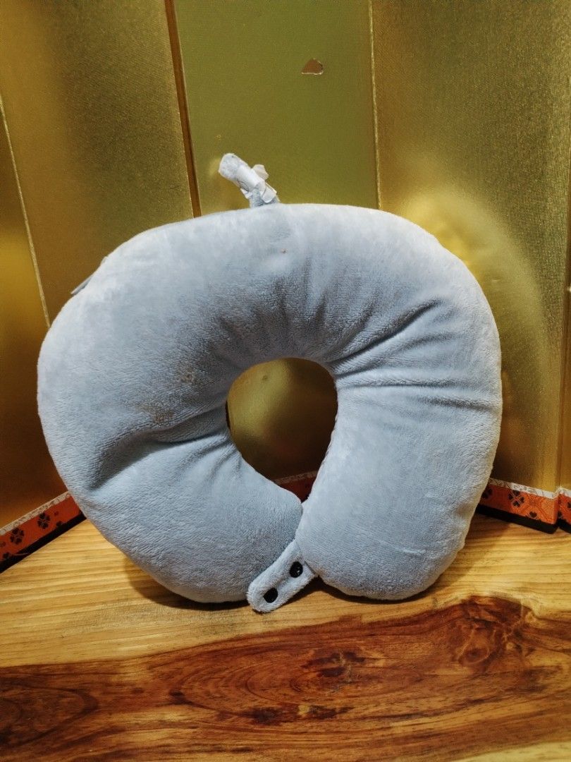 Marvel Avengers Neck Pillow by Miniso (Category: Bedding & Towels) located in Manila. Submitted by malditas (Listing ID 1462825195, Image 3). Description: - Fun Marvel Avengers print - Soft grey plush fabric on the reverse side - Convenient snap closure - Perfect for travel and lounging From HT box BUY AS IS (NO RETURN, NO EXCHANGE, NO REFUND unless stated) LOCATION For dropping: BAGUIO- Mabini LA TRINIDAD - KM. 5 SHIPPING via J&T + SF payment 1s