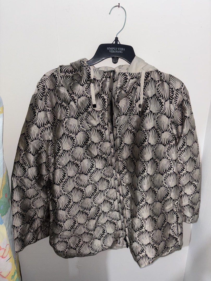 Max mara (Category: Luxury Apparel) located in Manila. Submitted by kingblaize (Listing ID 1462817121, Image 1). Description: an elegant, textured jacquard hooded jacket featuring an Art Deco-inspired fan or clamshell pattern. While the hanger displays the brand Simply Vera Vera Wang, Max Mara and its diffusion lines.