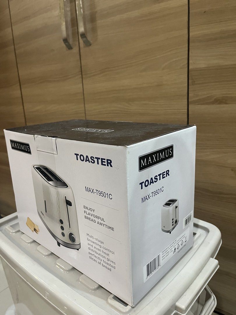 MAXIMUS MAX-T9501C Toaster (Category: Ovens & Toasters) located in Manila. Submitted by jericho_chan (Listing ID 1462723237, Image 3). Description: - MAXIMUS Toaster, Model MAX-T9501C - Enjoy flavorful, perfectly toasted bread anytime - Features multi-stage browning control for your preferred toastiness - Even heat distribution ensures consistent toasting - Stylish white textured design complements any kitchen.