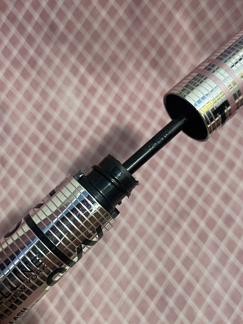Maybelline Sky Tubes Mascara (Category: Makeup) located in Davao. Submitted by ynajaycart (Listing ID 1462881688, Image 2). Description: - Maybelline Lash Sensational Sky Tubes Mascara (Tubing!) - Shade: Very Black - Condition: Wand is clean and looks unused Used twice lang! .