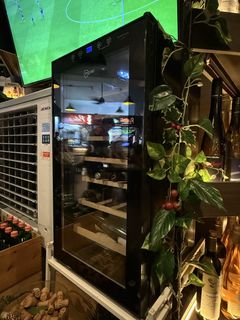(Category: ) located in . Submitted by shopper_101 (Listing ID 1462828011, Image 1). Description: .