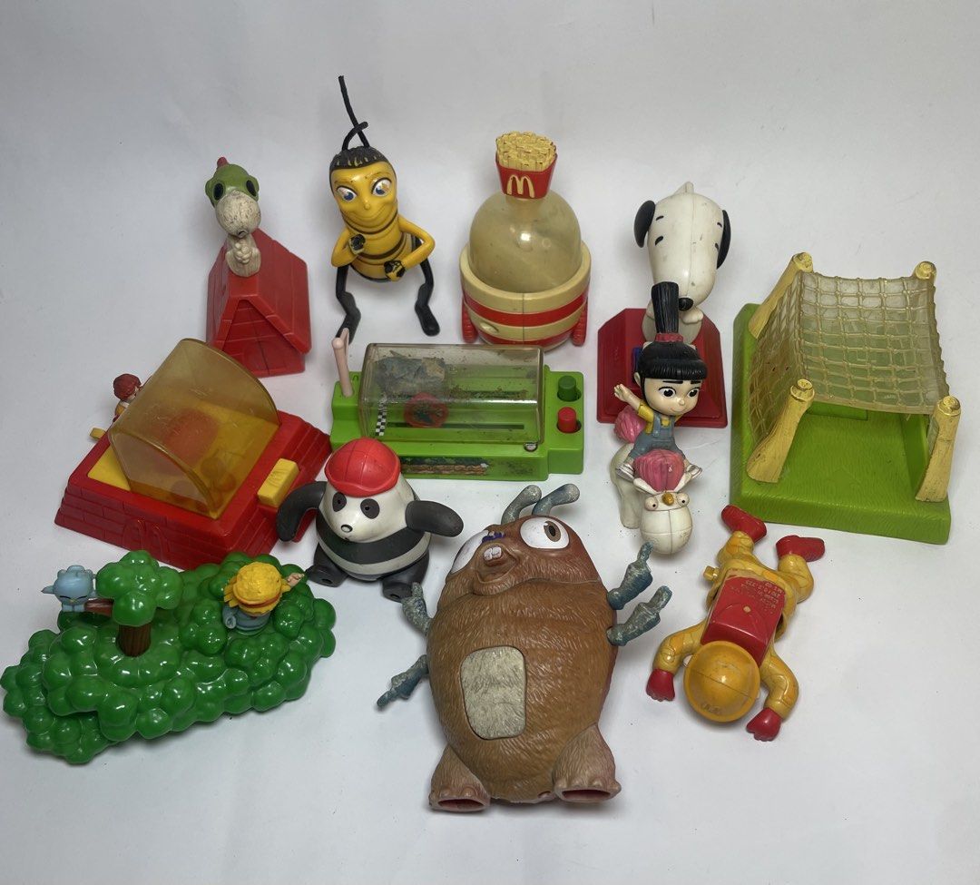 Mcdonalds and jollibee Set 27 (Category: Character Goods) located in Cavite. Submitted by jaleka22 (Listing ID 1462832325, Image 1). Description: What you see is what you will get Preloved items please manage your expectation Location: general trias or dasma cavite Shipping: j&t.