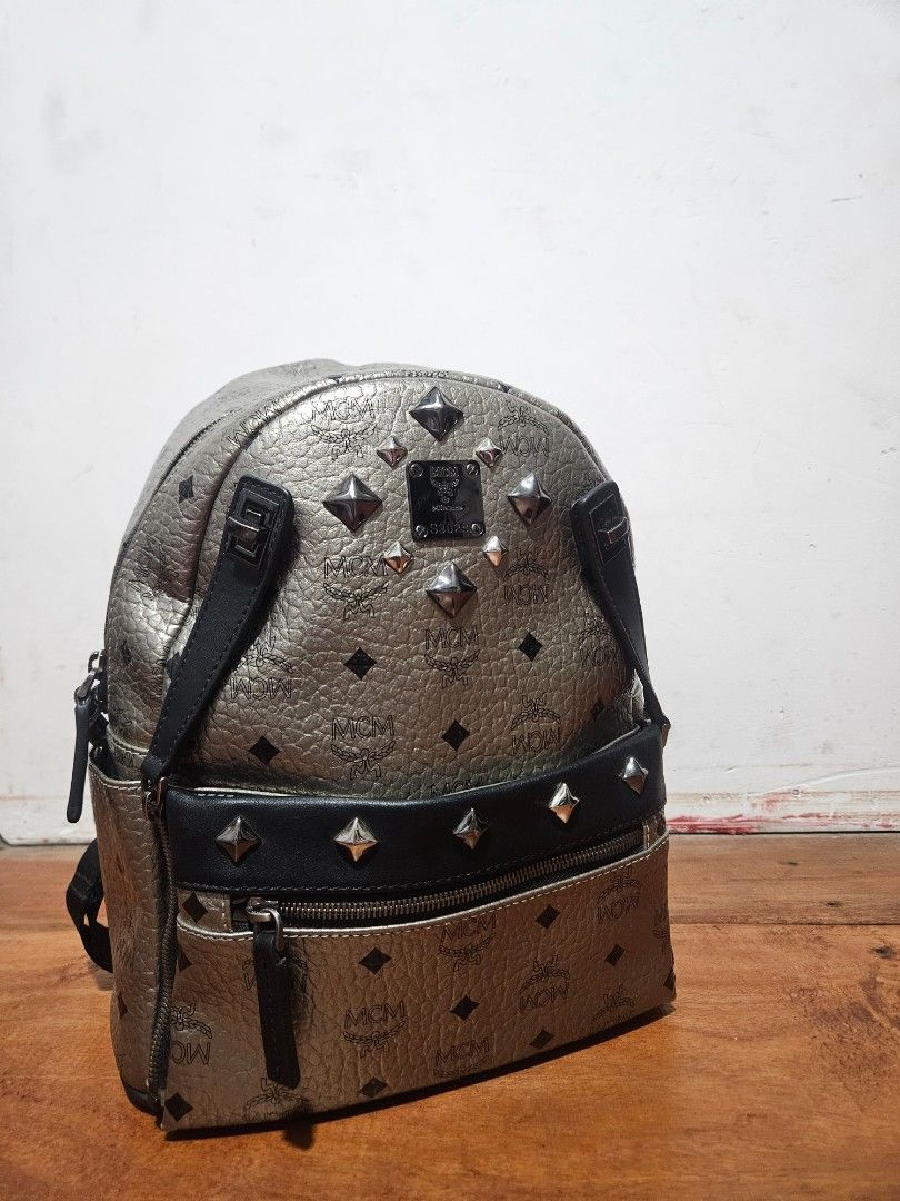 MCM backpack (Category: Luxury Bags & Wallets) located in Zamboanga. Submitted by clayd052 (Listing ID 1462854511, Image 1). Description: medium NGA ykk turnble screww eteketa.