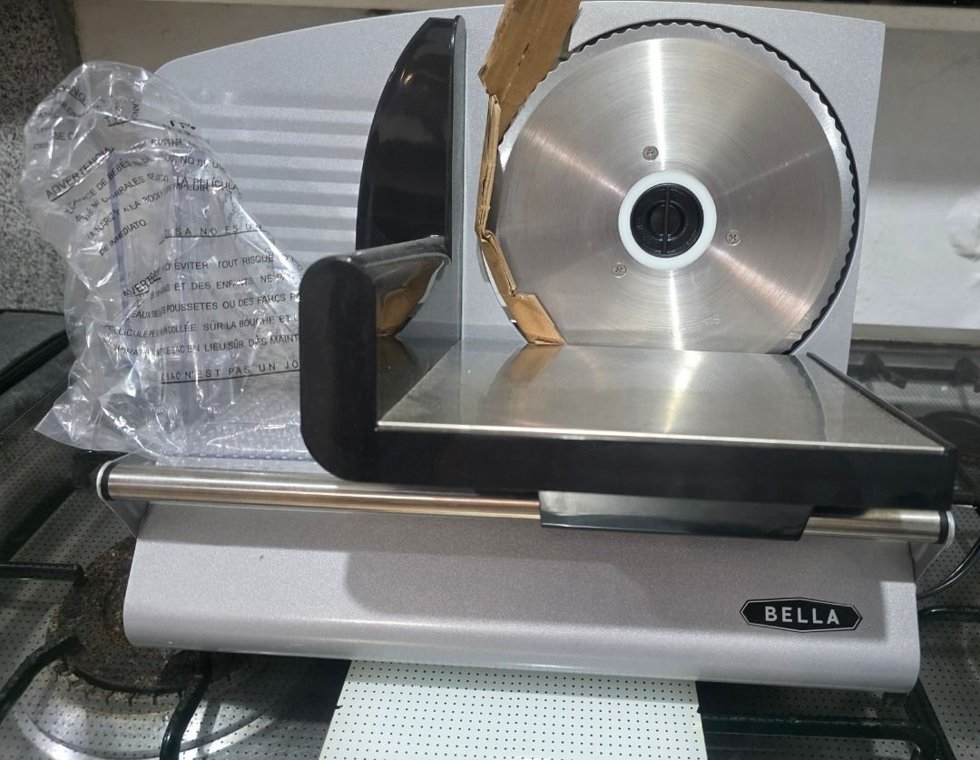 Meat slicer (Category: Other Kitchenware & Tableware) located in Manila. Submitted by jeannesas (Listing ID 1462694596, Image 1). Description: Bella meat slicer , no box but brand new never used , bought in the US , 110volts can be used at home since it is not that big slightly negotiable.