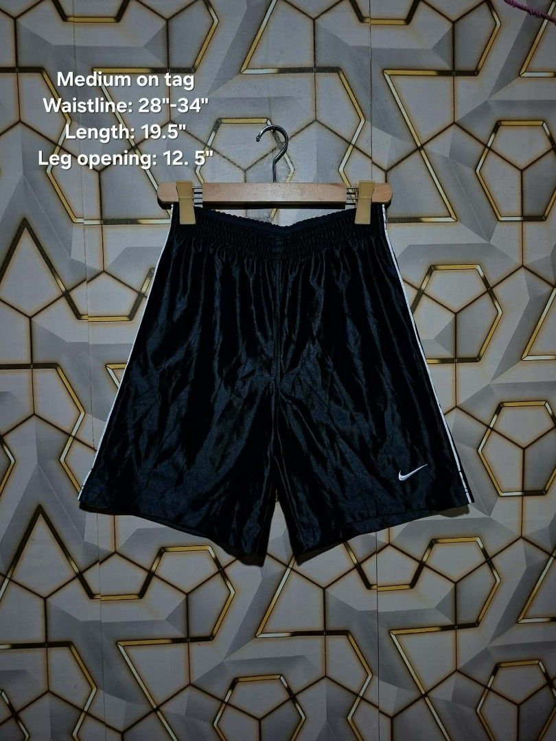 Men's Nike BAthletic Shorts (Category: Shorts) located in Tagaytay City. Submitted by joyjavier1230 (Listing ID 1462683686, Image 1). Description: men's Nike athletic shorts as new condition no issues 10/10 color rate - Size: Medium (fits waist 28-34 inches) - Length: 19.5 inches - Leg opening: 12.5 inches - Made in Thailand - Ideal for sports and casual wear authentic ✅✅✅ 380+shipping fee location: Tagaytay shipping via jnt mop: gcash dm to purc