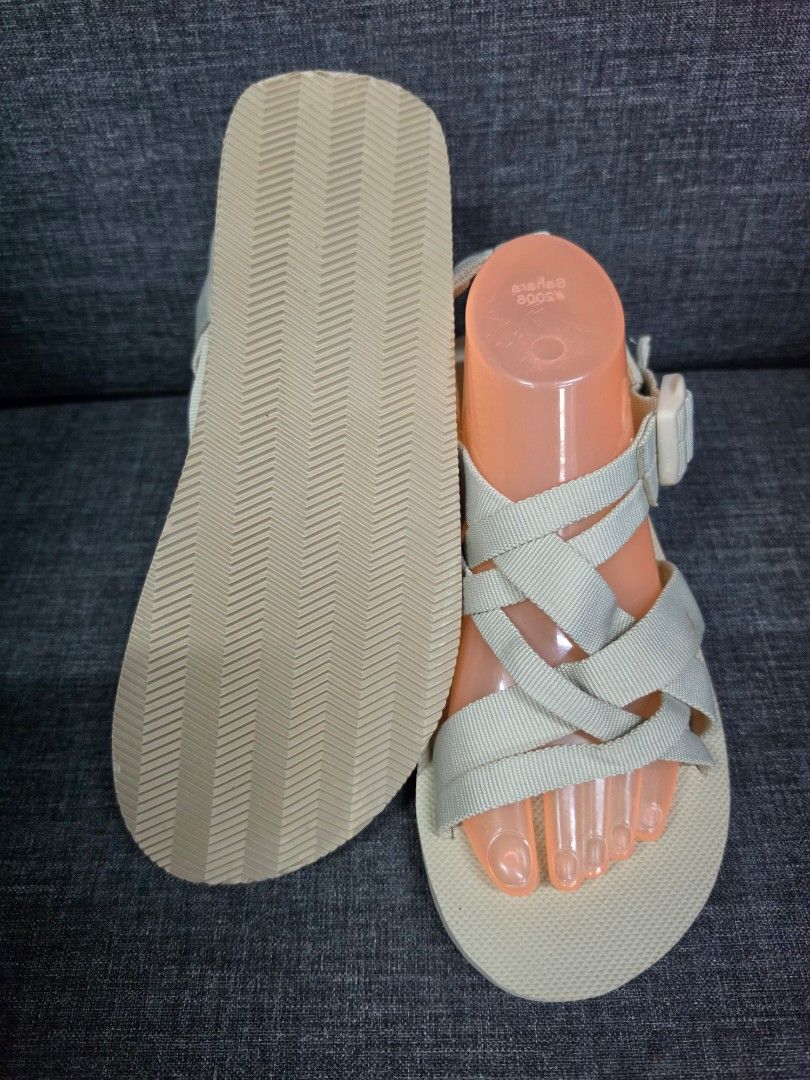 Mens Outdoor Sandals (Category: Slippers & Slides) located in General Trias. Submitted by rb_collezione (Listing ID 1462827830, Image 3). Description: Likenew Condition available Size: 26cm and 27cm.