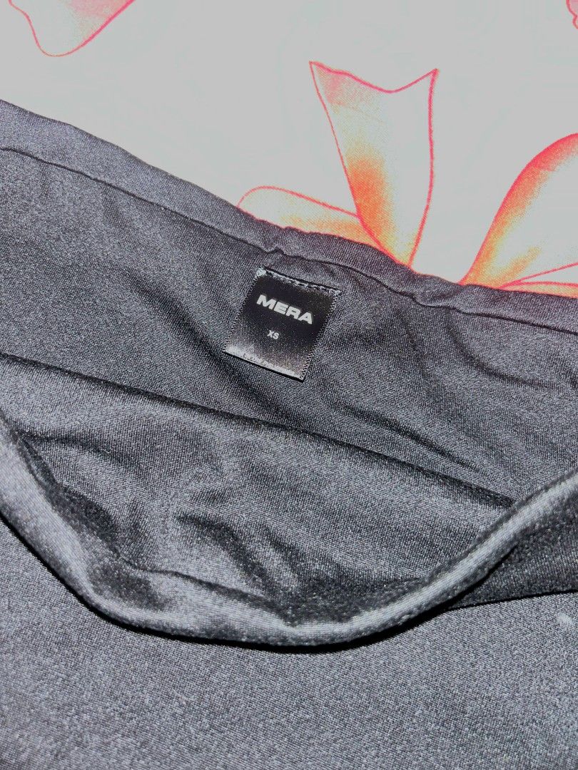 MERA Black Mini Skirt | XS (Category: Skirts) located in Makati City. Submitted by cher._. (Listing ID 1462860828, Image 1). Description: .