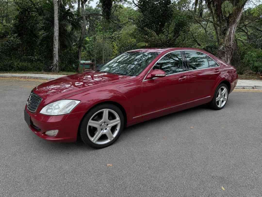Mercedes-Benz S-Class S300L (A) (Category: Used Cars) located in Singapore. Submitted by carousell_certified_partners (Listing ID 1462861081, Image 2). Description: Well-maintained 2008 COE Mercedes-Benz s300l. Spacious long wheelbase model with excellent comfort and smooth V6 engine. Clean interior, quiet drive, and timeless s-Class styling. Ideal for family or chauffeur use. View to believe! 100% loan available, bank, in-house loan and trade-in