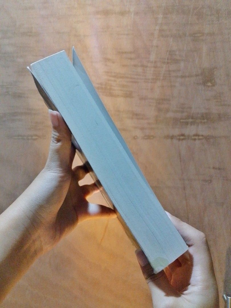 Metal Slinger (Category: Storybooks) located in Batangas. Submitted by rielles_corner (Listing ID 1462691415, Image 2). Description: METAL SLINGER 🏷₱550 ✨US Paperback ✨Brand New Remaindered Copy ✨w/ stain on lower left corner REMINDERS: • Any flaws will be disclosed in the next picture. If no flaws are indicated, the book is in good condition. • For books labeled as "Brand New Remaindered Copy," please expect a dot or mark on the top or bottom e