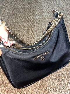 (Category: ) located in . Submitted by _.mango (Listing ID 1462827405, Image 1). Description: .