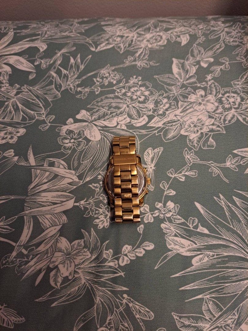 Michael Kors Gold Chronograph Watch (Category: Luxury Watches) located in Pasig City. Submitted by alfredjohnafable (Listing ID 1462860306, Image 2). Description: Michael Kors MK-5055 38mm 9.5/10 Condition No Box 3,999 + sf only! Bought in MK Store Philippines.