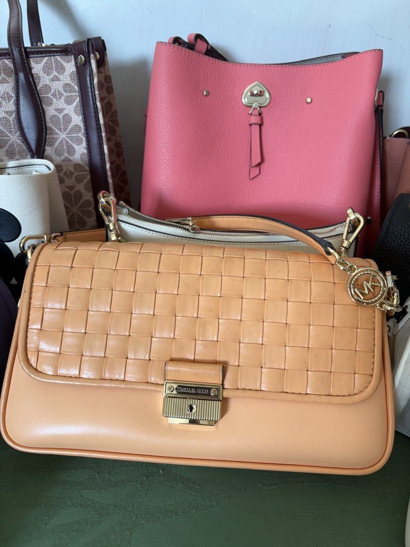 Michael Kors Woven Leather Shoulder Bag - Peach (Category: Shoulder Bags) located in Cavite. Submitted by aiks1993 (Listing ID 1462756218, Image 3). Description: Message for more photos/details.