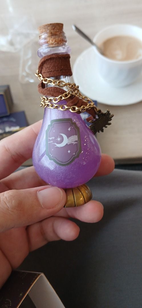 MINISOxHarry Potter Potion Suprise Box- Sleeping Draught (Category: Designer & Blind Box Toys) located in Legazpi City. Submitted by nikoihobby (Listing ID 1462805351, Image 2). Description: - Adorable Harry Potter potion bottle from MINISO - Features Sleeping Draught Potion - Comes with a decorative chain and a cute charm - Includes a special collectible card - A must-have for any Harry Potter enthusiast! LP is 500 DM for inquiries. Thank you! M